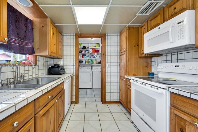 11431 SW 193rd Ter, Miami, FL 33157