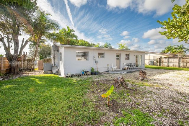 11431 SW 193rd Ter, Miami, FL 33157