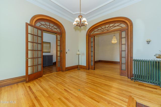 198 9th Street, Troy, NY 12180