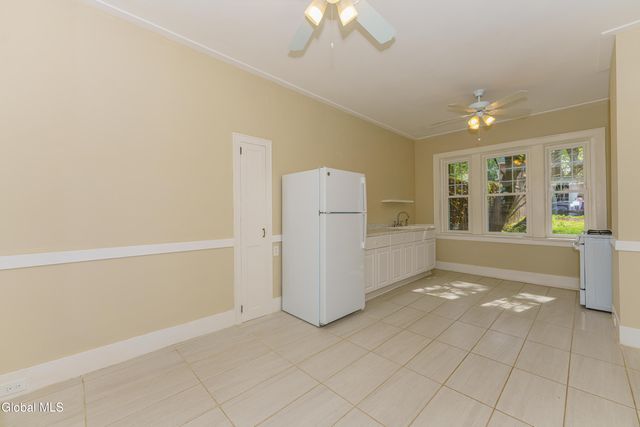 198 9th Street, Troy, NY 12180