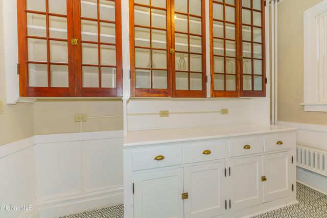 198 9th Street, Troy, NY 12180