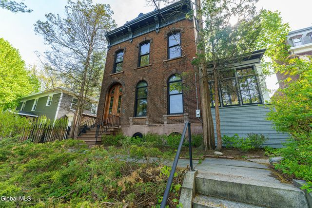 198 9th Street, Troy, NY 12180