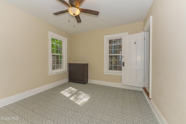 198 9th Street, Troy, NY 12180