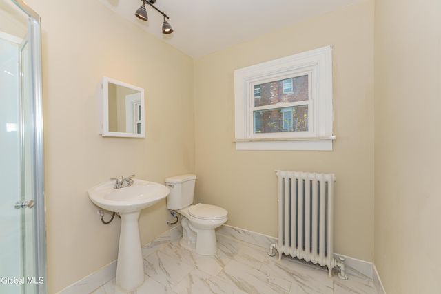 198 9th Street, Troy, NY 12180