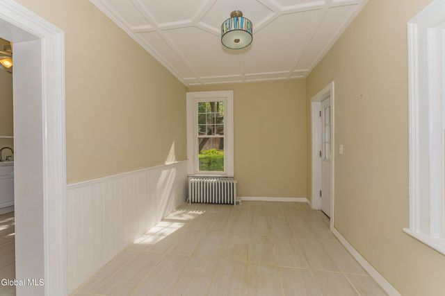 198 9th Street, Troy, NY 12180