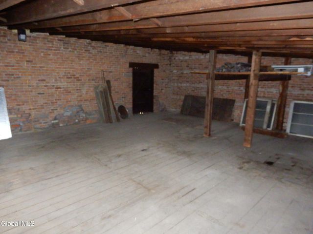 198 9th Street, Troy, NY 12180