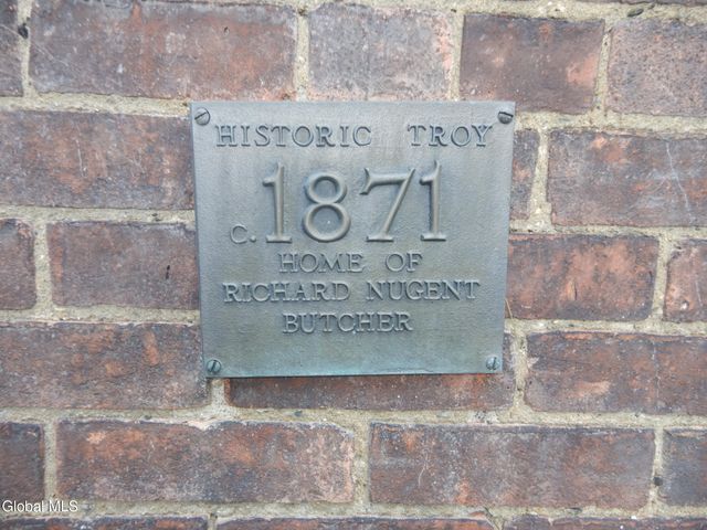 198 9th Street, Troy, NY 12180