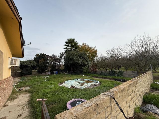 218 N Eucalyptus Ave, Waterford, CA 95386