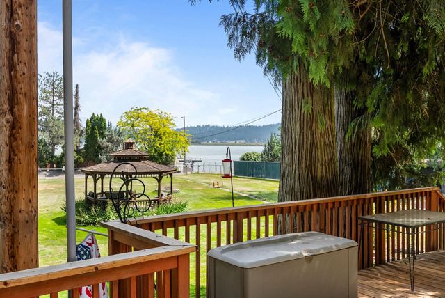 11715 N Honeymoon Bay Rd, Newman Lake, WA 99025