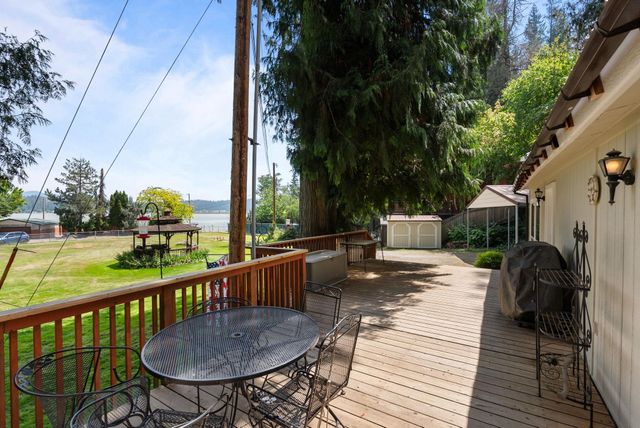 11715 N Honeymoon Bay Rd, Newman Lake, WA 99025