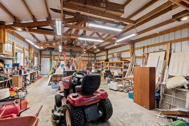 11715 N Honeymoon Bay Rd, Newman Lake, WA 99025