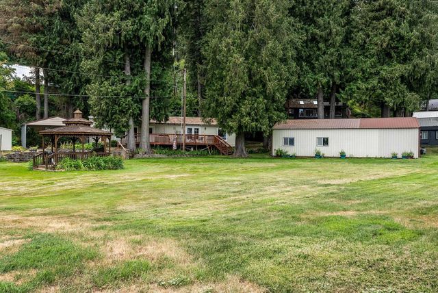 11715 N Honeymoon Bay Rd, Newman Lake, WA 99025