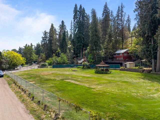 11715 N Honeymoon Bay Rd, Newman Lake, WA 99025