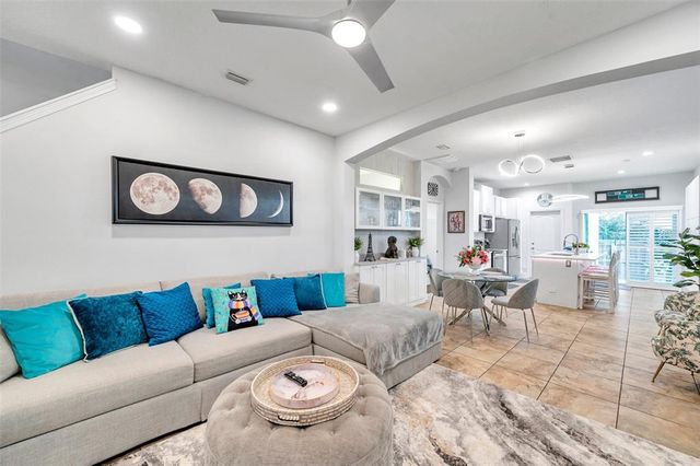 2602 W NASSAU STREET, Tampa, FL 33607
