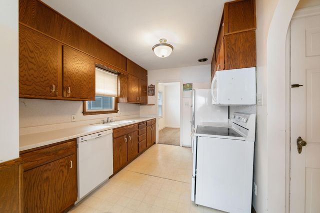 1368 Hartford Avenue, Saint Paul, MN 55116