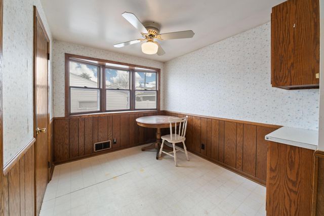 1368 Hartford Avenue, Saint Paul, MN 55116