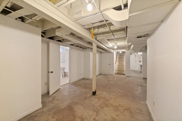 1368 Hartford Avenue, Saint Paul, MN 55116