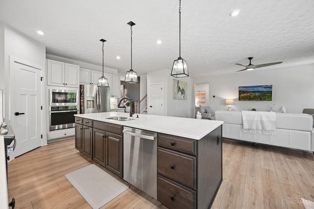 438 Pleasant Ridge Drive, Lebanon, OH 45036