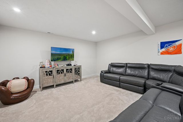 438 Pleasant Ridge Drive, Lebanon, OH 45036