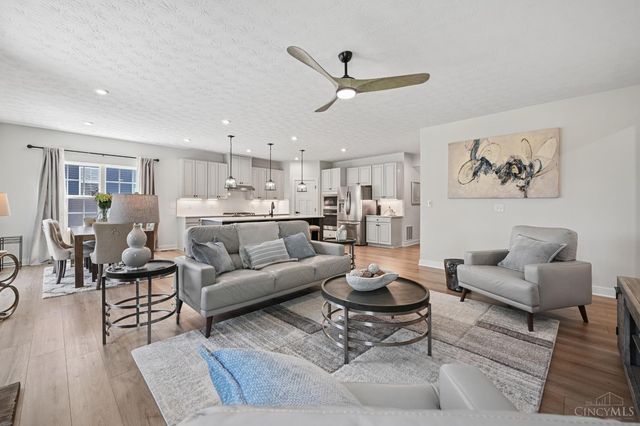 438 Pleasant Ridge Drive, Lebanon, OH 45036
