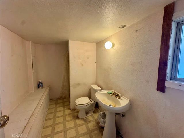 11633 Lakeview Drive, Clearlake Oaks, CA 95423