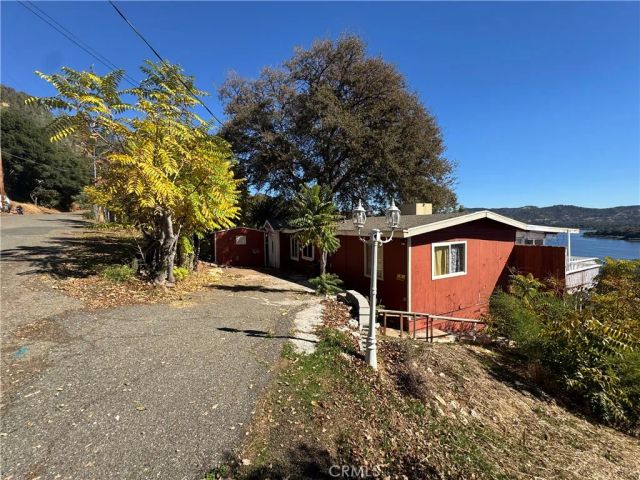 11633 Lakeview Drive, Clearlake Oaks, CA 95423