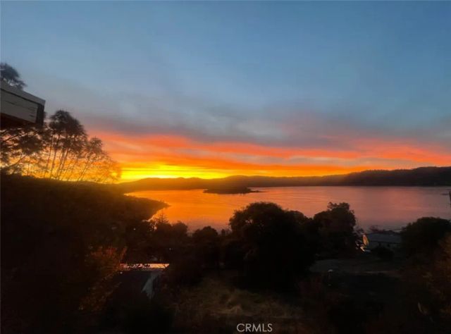 11633 Lakeview Drive, Clearlake Oaks, CA 95423