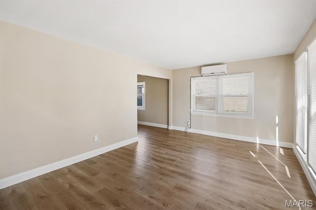 11893 Bridgevale Avenue, St Louis, MO 63138