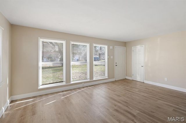 11893 Bridgevale Avenue, St Louis, MO 63138