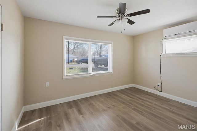 11893 Bridgevale Avenue, St Louis, MO 63138
