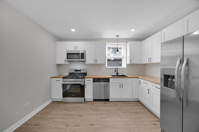 6807 S Paulina Street Garden, Chicago, IL 60636