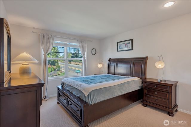 3402 42nd Avenue NE, Tacoma, WA 98422