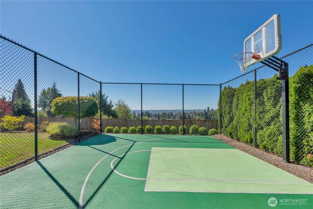 3402 42nd Avenue NE, Tacoma, WA 98422