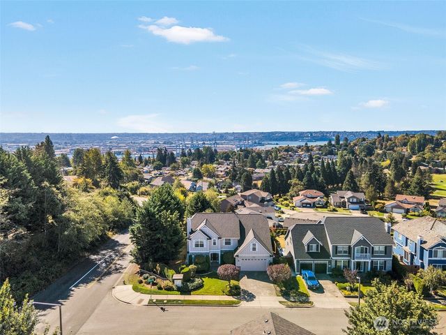 3402 42nd Avenue NE, Tacoma, WA 98422