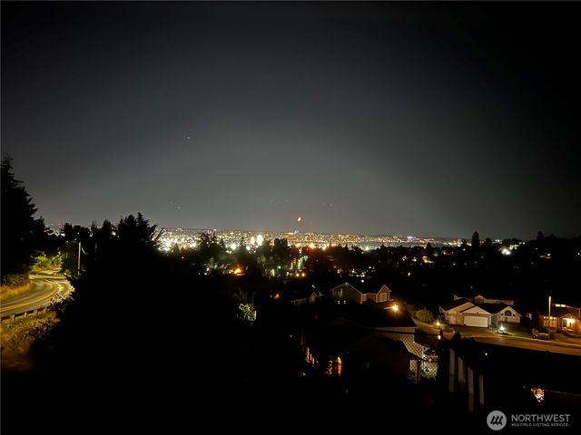 3402 42nd Avenue NE, Tacoma, WA 98422