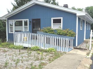 338 S County Farm Road, Wheaton, IL 60187
