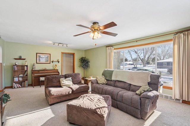 203 South Street, Juneau, WI 53039