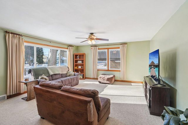 203 South Street, Juneau, WI 53039