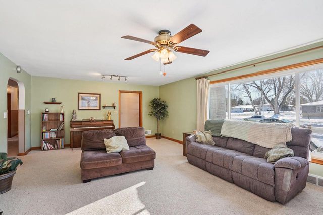 203 South Street, Juneau, WI 53039