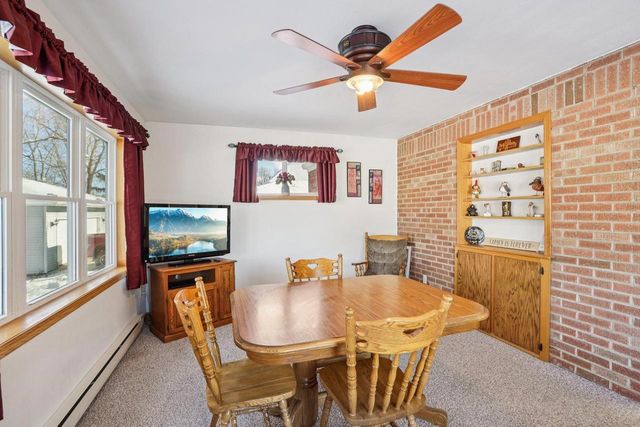 203 South Street, Juneau, WI 53039