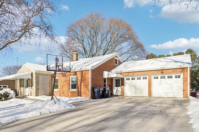 203 South Street, Juneau, WI 53039