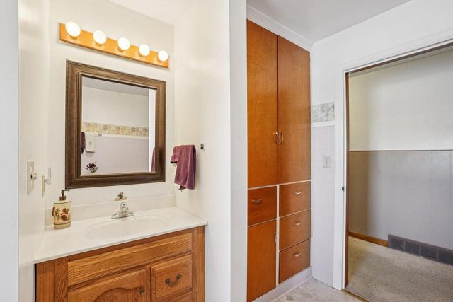 203 South Street, Juneau, WI 53039