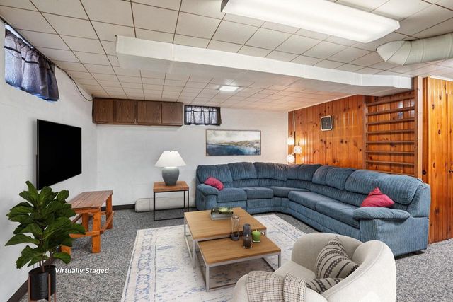 203 South Street, Juneau, WI 53039