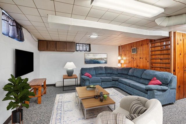 203 South Street, Juneau, WI 53039