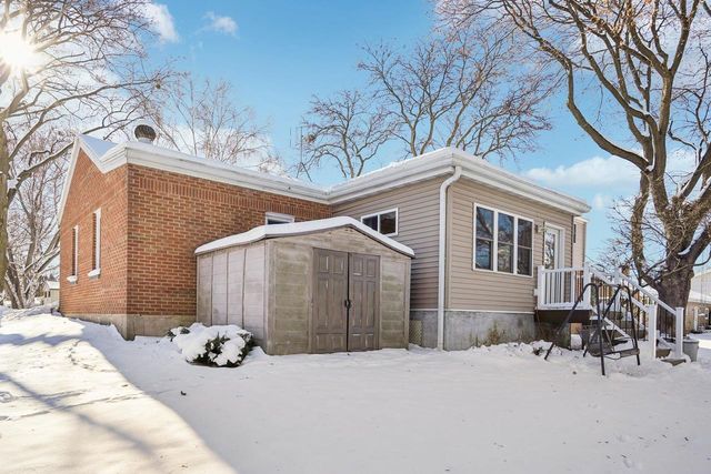 203 South Street, Juneau, WI 53039