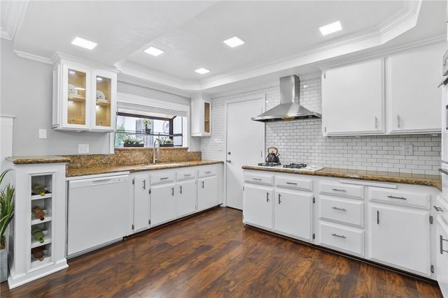 10978 Buckingham Way, Montclair, CA 91763