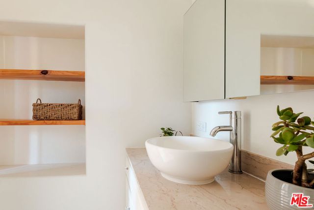 3029 Sequit Drive, Malibu, CA 90265