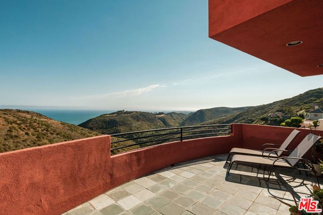 3029 Sequit Drive, Malibu, CA 90265