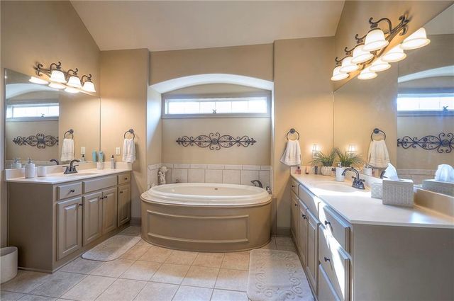 9604 NE 91st Terrace, Kansas City, MO 64157