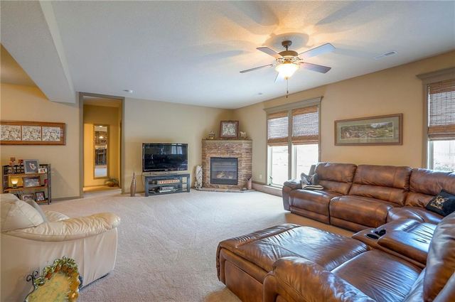 9604 NE 91st Terrace, Kansas City, MO 64157